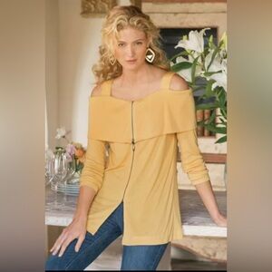 [CLEARANCE] Soft Surroundings Small Black Zip Front Cold Shoulder Top Blouse